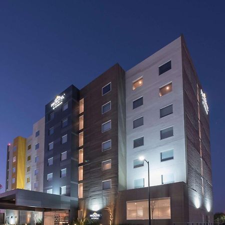 Microtel Inn & Suites By Wyndham Guadalajara Sur Eksteriør billede