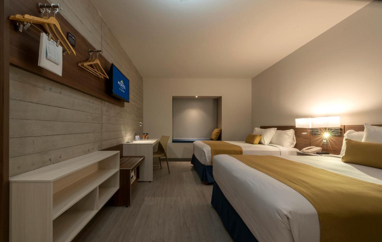 Microtel Inn & Suites By Wyndham Guadalajara Sur Eksteriør billede