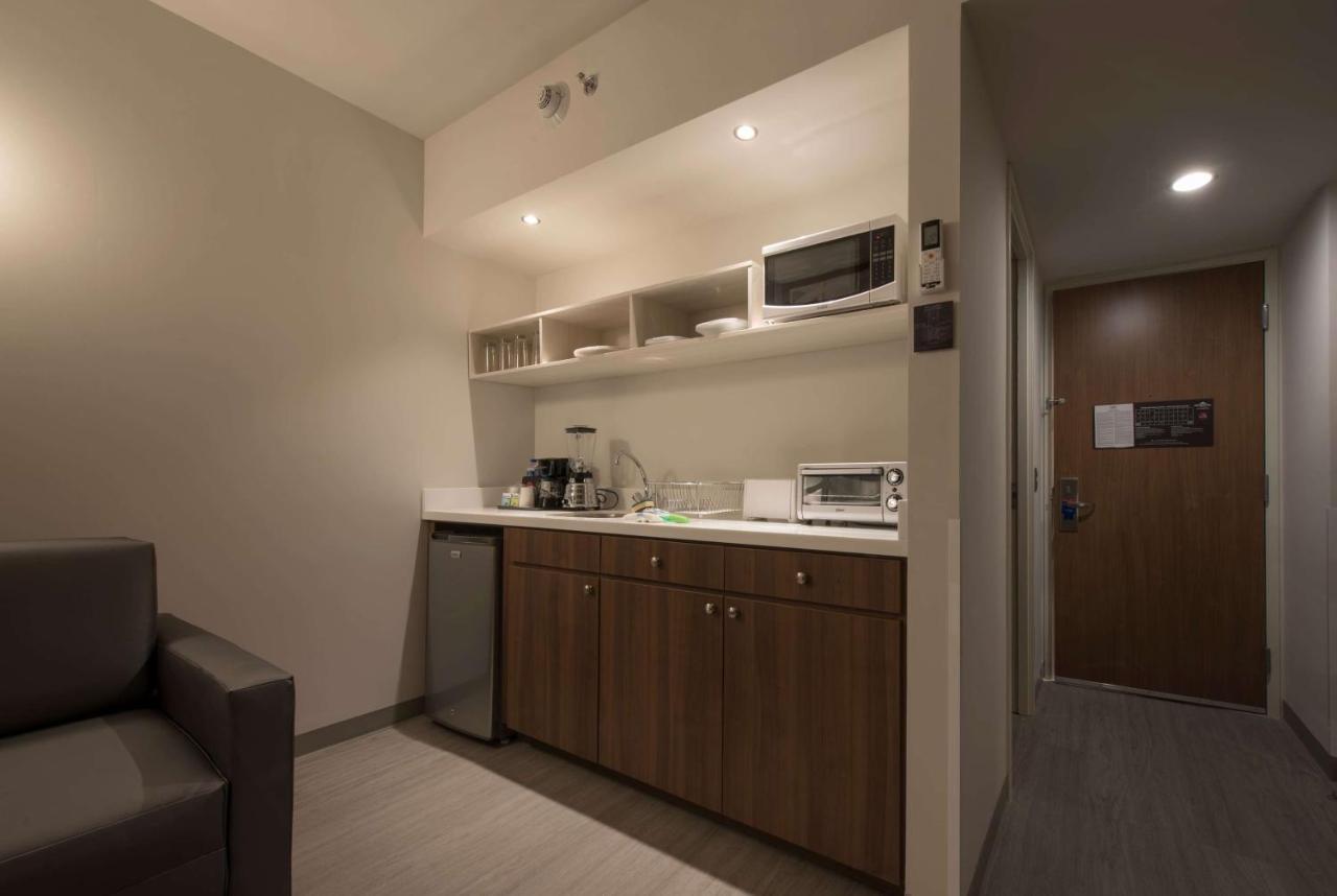 Microtel Inn & Suites By Wyndham Guadalajara Sur Palomar Eksteriør billede